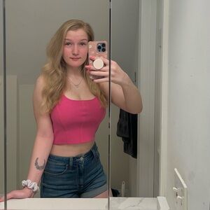 Meet your Posher, Sarah